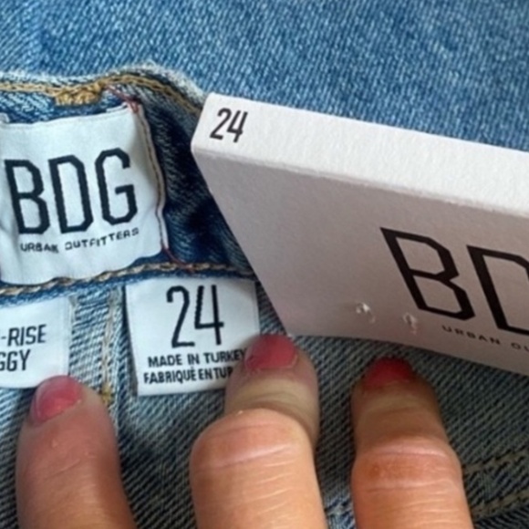 SLASHED CUT OUT STRAIGHT LEG JEANS - Picture 5 of 8